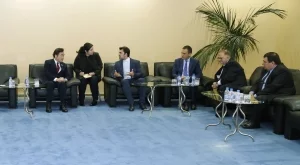 Премиерът на Южна Корея и бизнес делегация от страната пристигнаха в България