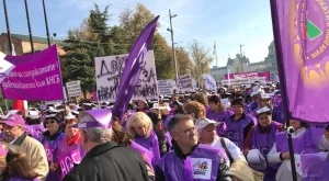 КНСБ протестира с искане за 100 лв. ръст на всички заплати