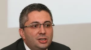 Нанков: Водят се преговори извън съда за царските имоти