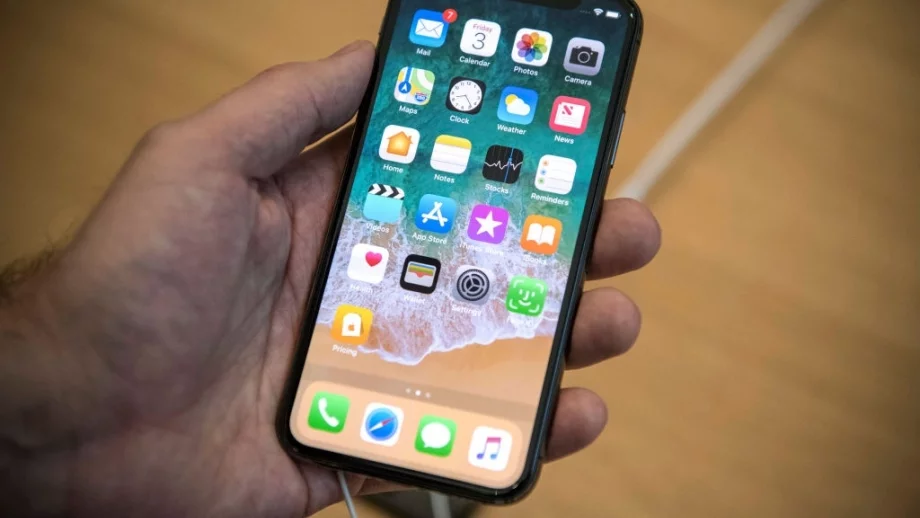 Откраднаха над 300 iPhone X в Сан Франциско 