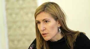 Ангелкова се опита да потуши гнева на Валери Симеонов заради преместваемите обекти