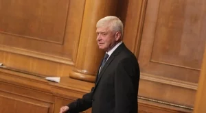 Ананиев обеща единни стандарти за държавни и общински болници