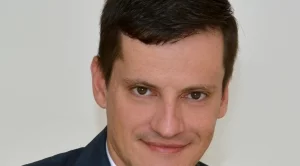 Бойко Манев пред Expert.bg: Служителите вече не търсят работа за цял живот на едно място