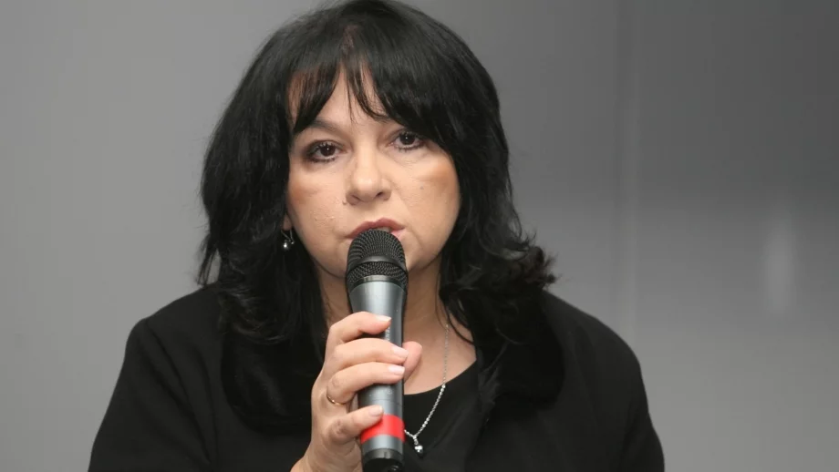 Петкова: Колко ще струва държавното участие в ЧЕЗ е последна тема