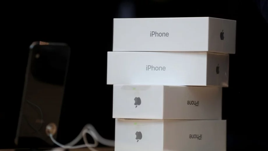 Интересът към iPhone X надхвърли очакванията 