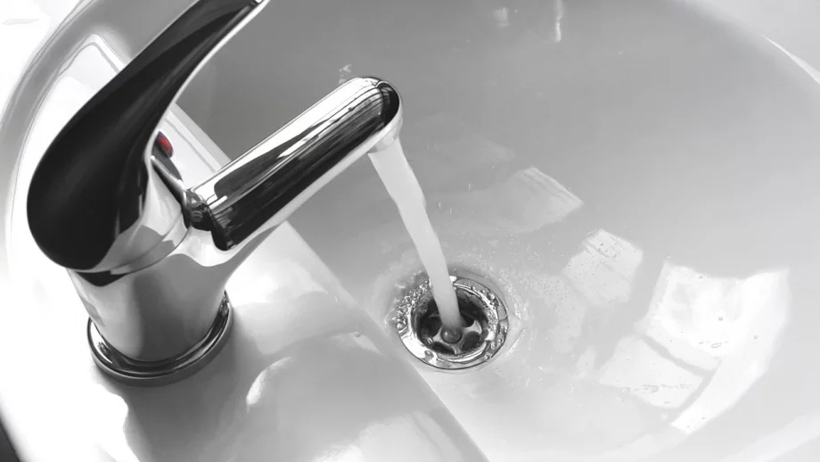 КЕВР вдигна цената на водата в 14 области 