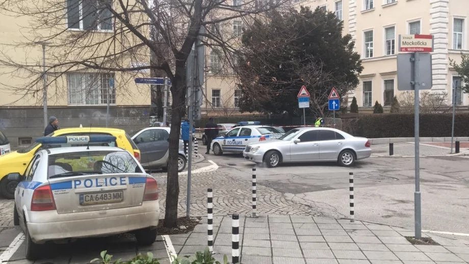 Простреляха служител на НАП в София 