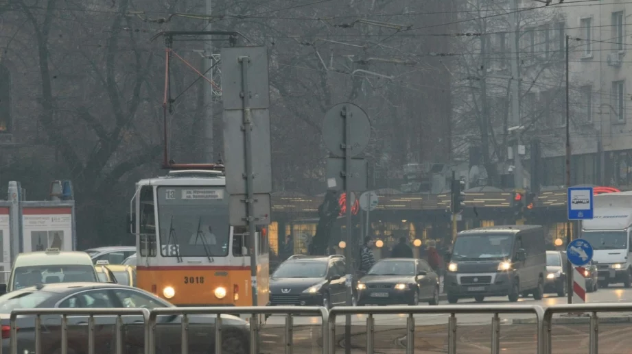 Между 14 и 18 000 българи умират годишно от мръсния въздух