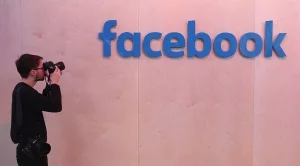 Печалбата на Facebook продължава да расте при разочароващи данни за приходите и потребителите