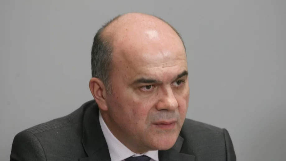 Заплатите в социалната сфера ще се увеличат с максимум 15%, заяви Петков