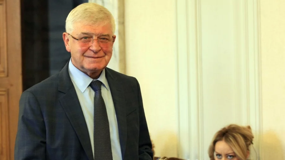 Ананиев се зарече да "излекува" здравеопазването