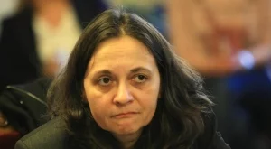 Медици замеряха с яйца зам.-министъра на здравеопазването