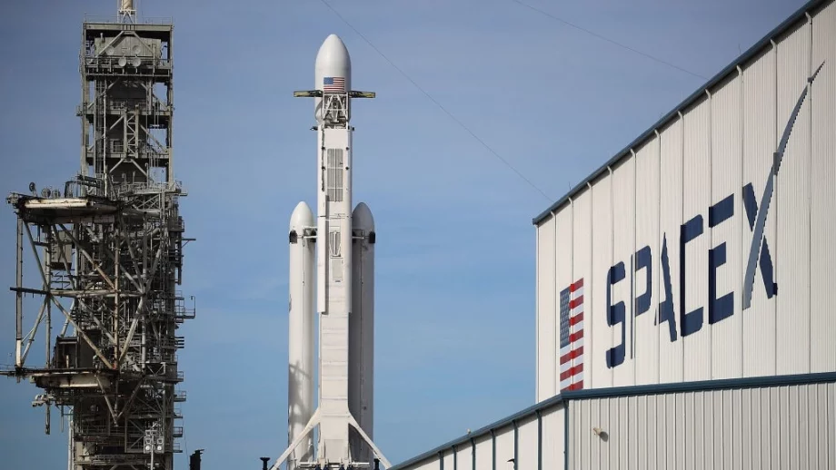 SpaceX планира да изтегли заем от 500 млн. долара