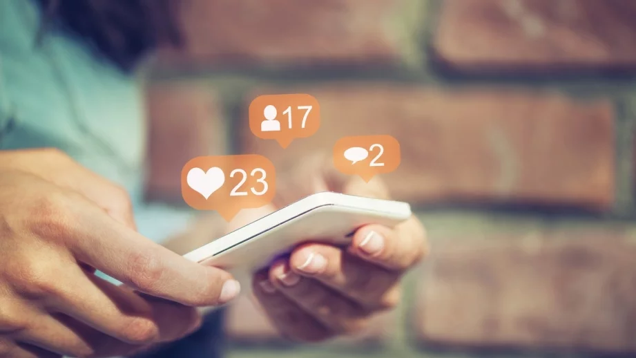 Пътувате за празниците? Не го споделяйте във Facebook