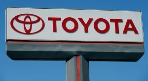 Toyota инвестира половин милиард долара в Uber