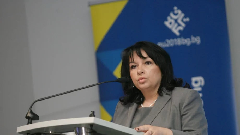 Петкова: Месеци, а не години би отнело одобрението за АЕЦ "Белене" от ЕК