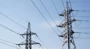 Токът за бизнеса поскъпна рекордно. Ще издържат ли фирмите?