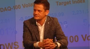Потребителите вече търсят хибриден модел между офлайн и онлайн търговия