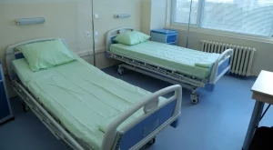 Отново бавят заплати във врачанската болница