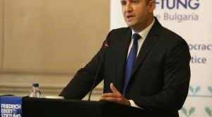 Радев: Всички действия на управляващите са с една цел - да не загубят властта