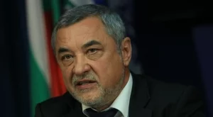 Откраднаха виното и телта за лозе на Валери Симеонов