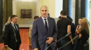 Коалицията е стабилна, уверява Цветанов