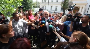 Петков покани майките на деца с увреждания отново да се включат в преговорите за новия закон
