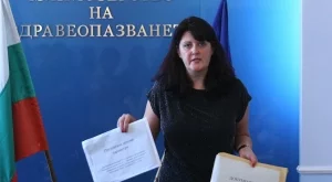 МЗ пуска нова обществена поръчка за високопроходими линейки