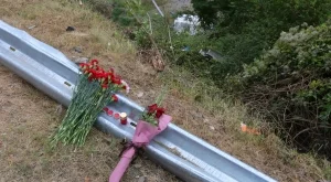 От София питат кмета на Своге кой е поставил мантинелата на път II-16