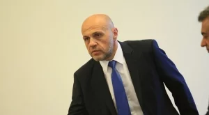 Пуснали тайни клиенти да засичат административни нарушения