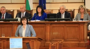 Нинова обвини ГЕРБ в убийството на 17-те загинали край Своге