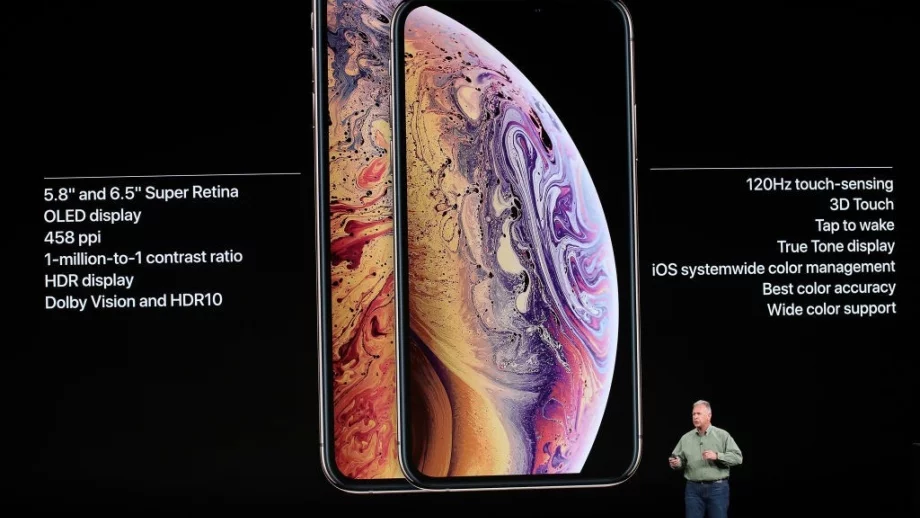 Apple представи нови модели iPhone и "умен" часовник, който пази здравето (Снимки)
