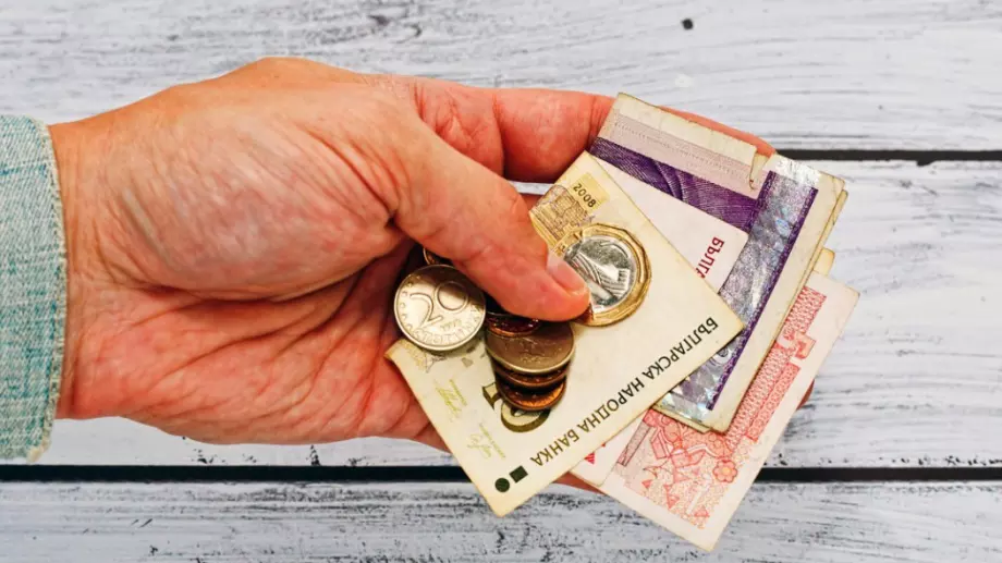 Инфлацията изяжда помощите за пенсионерите, алармират синдикати 