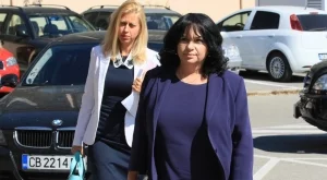 Петкова: Инвеститор за "Белене" ще бъде избран след 9 етапа