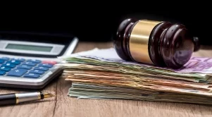 Фалитите на фирми в България са намалели с "историческите" 18,4%
