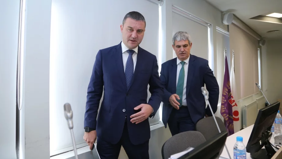 Реалистично е да има коледни добавки за пенсионерите, заяви Горанов