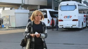 Слави Трифонов предложи кола на Мая Манолова, тя отказа