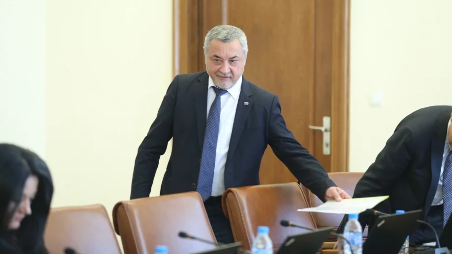 Симеонов ще предложи началника на кабинета си за вицепремиер?