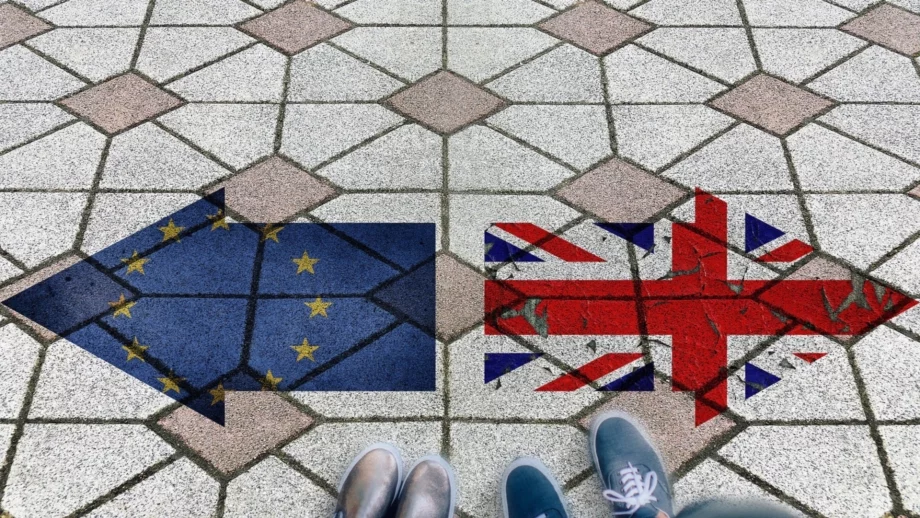 Домакинствата и фирмите в Европа ще са най-потърпевши от Brexit без сделка