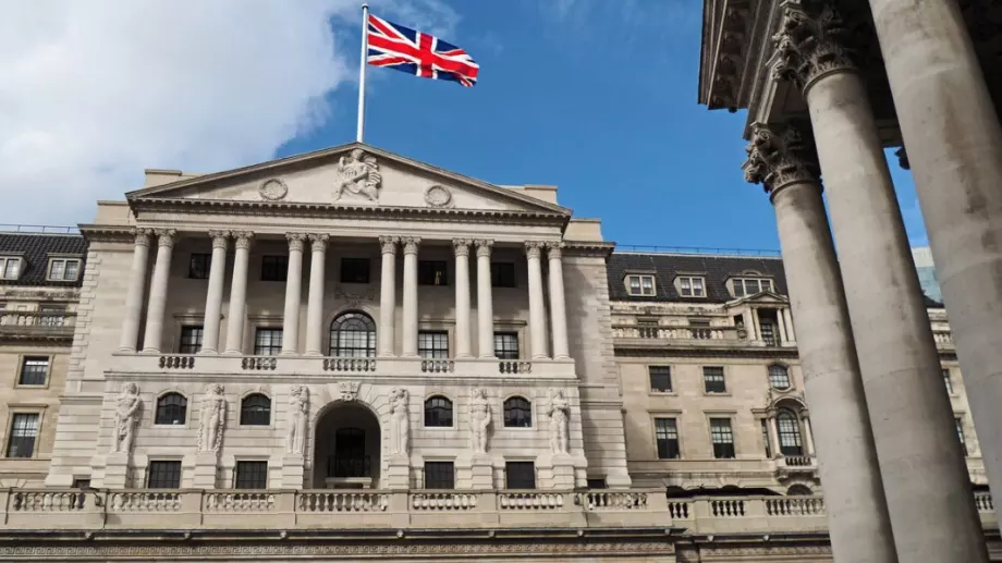Bank of England последва примера на Фед и вдигна лихвите с половин процентен пункт