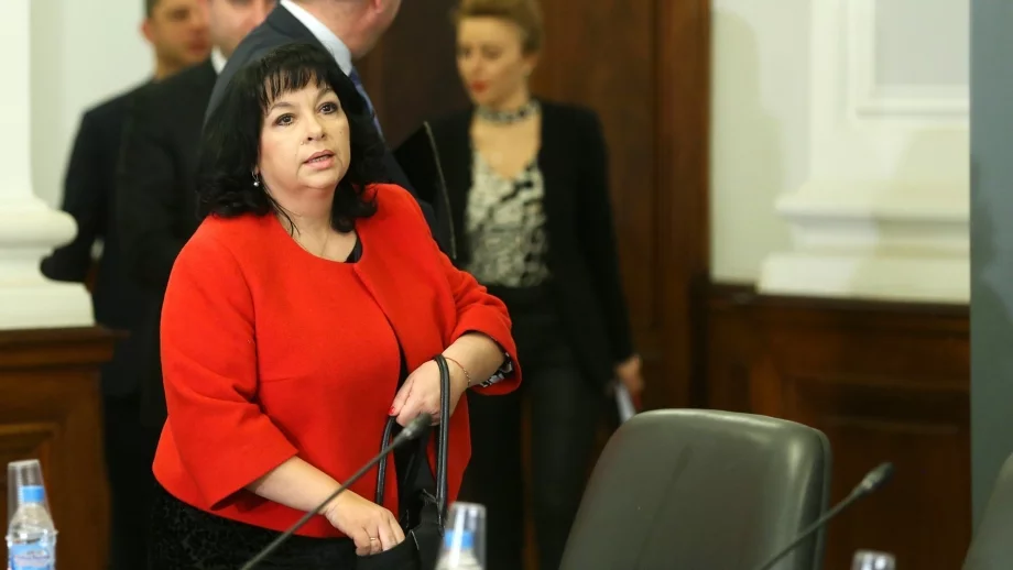 Петкова: Държавата не е виновна за поскъпването на тока за бизнеса 