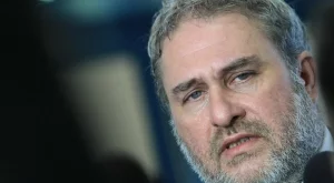 Банов излезе с обяснение, че 4 г. бил рекетиран чрез трети лица