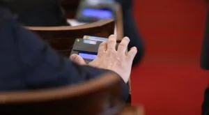 Депутатите се усетиха, че част от мерките срещу прането на пари са безумни
