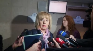 Оказва се натиск на участвали в протести медици, алармира Манолова