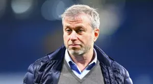 Роман Абрамович ли е тайният посредник между Русия и Украйна?