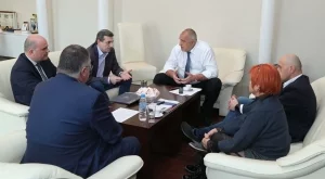 Властта се втурна да успокоява за промените при пенсиите