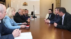 Строежът на небостъргача "Златен век" окончателно спира