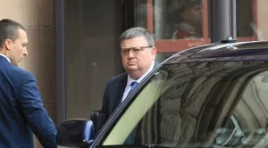 Цацаров взе на специален надзор разследването срещу Лютви Местан