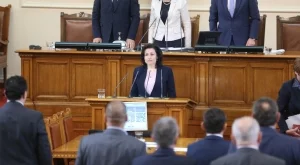 Десислава Танева вече официално е министър на земеделието, храните и горите