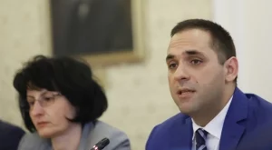 Караниколов: Законът за публичните предприятия няма да ни забави за еврозоната